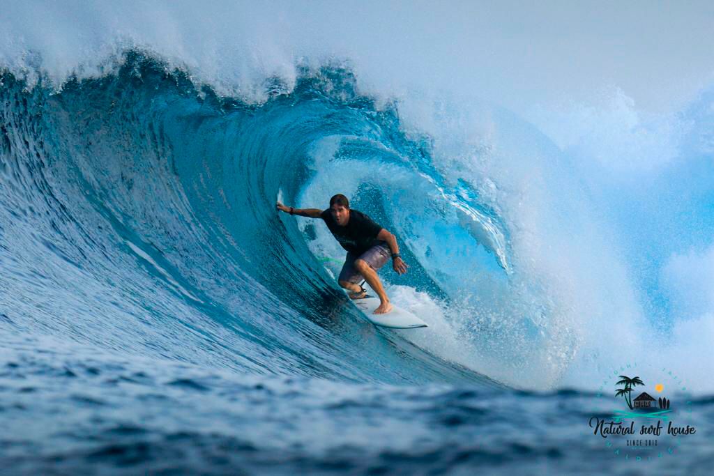 Natural surf house